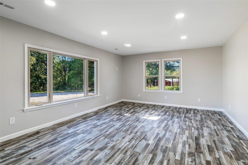 15160 Walker Road, Ste Genevieve, Missouri 63670, 3 Bedrooms Bedrooms, 7 Rooms Rooms,2 BathroomsBathrooms,Residential,For Sale,Walker,MAR24061969