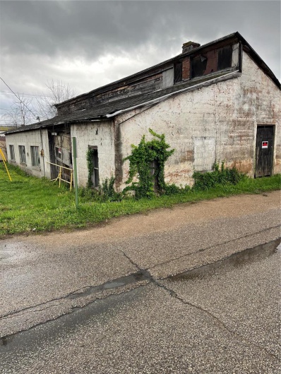 52 2nd Street, Piedmont, Missouri 63957, ,Commercial Sale,For Sale,2nd,MAR24019498
