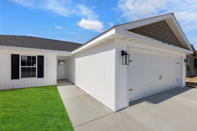 5355 Byrd Creek Trail, Jackson, Missouri 63755, 3 Bedrooms Bedrooms, 8 Rooms Rooms,2 BathroomsBathrooms,Residential,For Sale,Byrd Creek Trail,MAR24063410