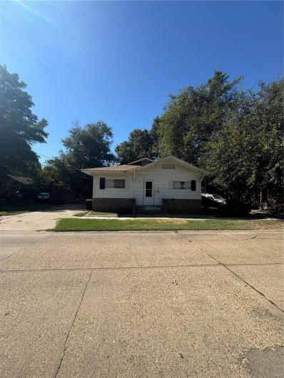 303 Walnut, Kennett, Missouri 63857, 1 Bedroom Bedrooms, 5 Rooms Rooms,1 BathroomBathrooms,Residential,For Sale,Walnut,MAR24063546