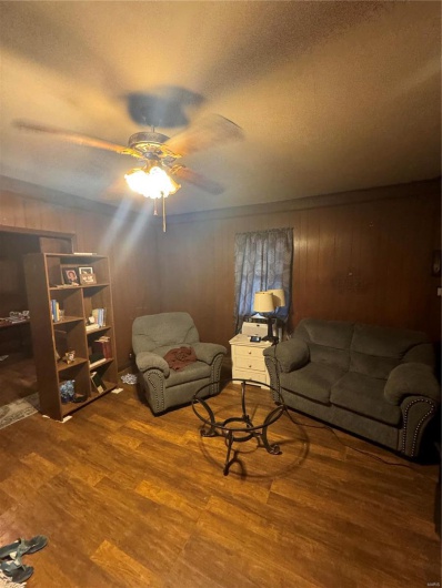 303 Walnut, Kennett, Missouri 63857, 1 Bedroom Bedrooms, 5 Rooms Rooms,1 BathroomBathrooms,Residential,For Sale,Walnut,MAR24063546