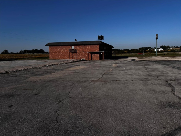 17030 New Bremen Road, Ste Genevieve, Missouri 63670, ,Commercial Sale,For Sale,New Bremen,MAR24064054