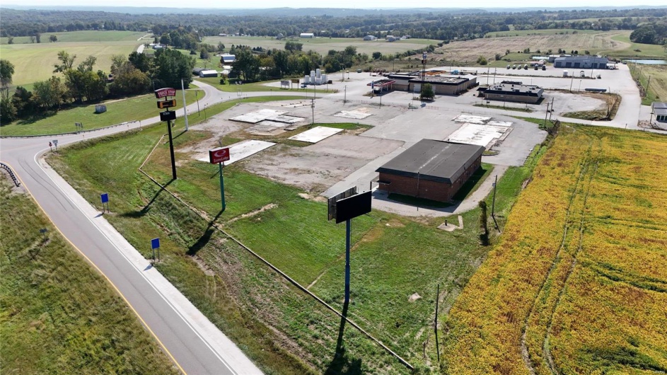 17030 New Bremen Road, Ste Genevieve, Missouri 63670, ,Commercial Sale,For Sale,New Bremen,MAR24064054