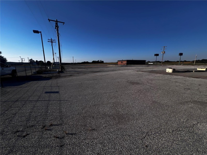 17030 New Bremen Road, Ste Genevieve, Missouri 63670, ,Commercial Sale,For Sale,New Bremen,MAR24064054