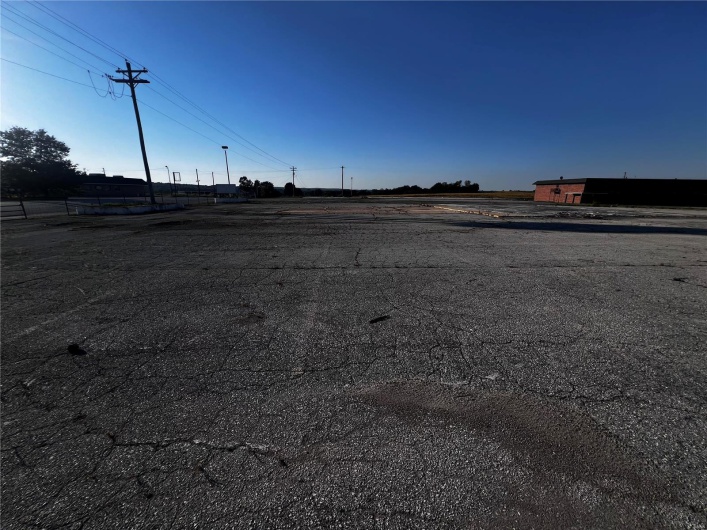 17030 New Bremen Road, Ste Genevieve, Missouri 63670, ,Commercial Sale,For Sale,New Bremen,MAR24064054