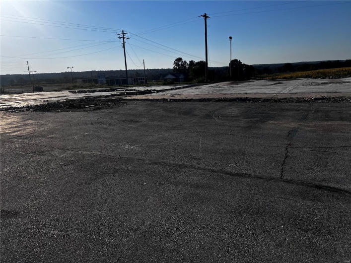 17030 New Bremen Road, Ste Genevieve, Missouri 63670, ,Commercial Sale,For Sale,New Bremen,MAR24064054