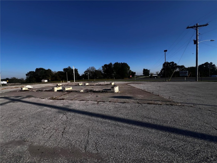 17030 New Bremen Road, Ste Genevieve, Missouri 63670, ,Commercial Sale,For Sale,New Bremen,MAR24064054