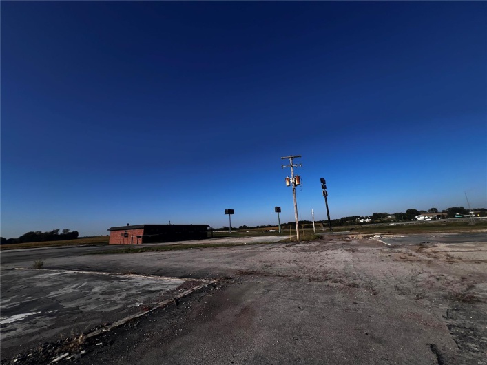 17030 New Bremen Road, Ste Genevieve, Missouri 63670, ,Commercial Sale,For Sale,New Bremen,MAR24064054