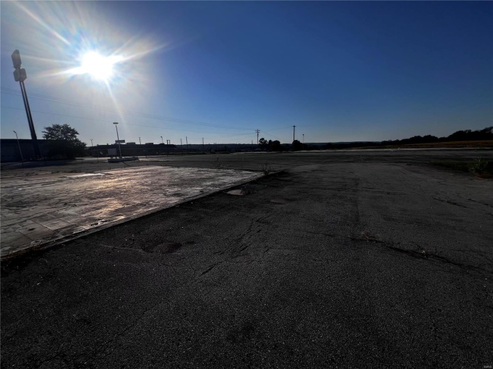 17030 New Bremen Road, Ste Genevieve, Missouri 63670, ,Commercial Sale,For Sale,New Bremen,MAR24064054