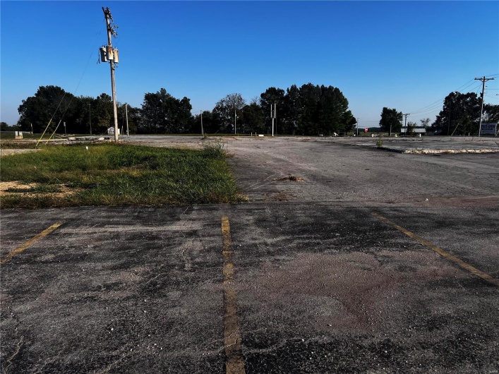 17030 New Bremen Road, Ste Genevieve, Missouri 63670, ,Commercial Sale,For Sale,New Bremen,MAR24064054