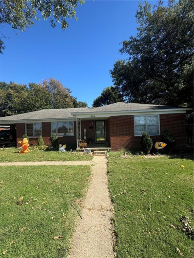 404 Walter, Kennett, Missouri 63857, 3 Bedrooms Bedrooms, 7 Rooms Rooms,1 BathroomBathrooms,Residential,For Sale,Walter,MAR24064106