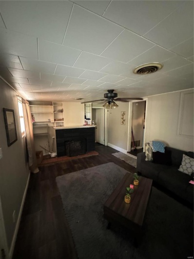 1604 Bradley Street, Kennett, Missouri 63857, 4 Bedrooms Bedrooms, 9 Rooms Rooms,1 BathroomBathrooms,Residential,For Sale,Bradley,MAR24064116