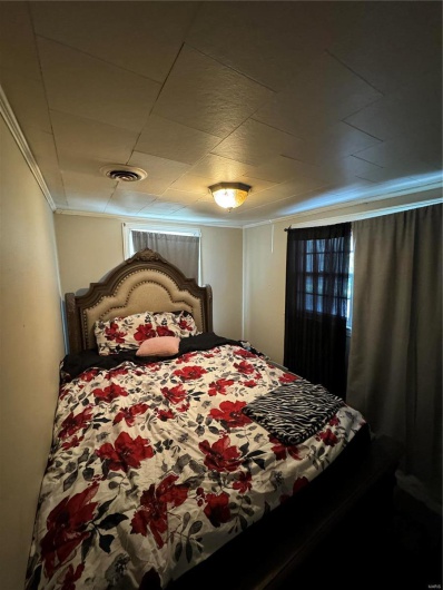 1604 Bradley Street, Kennett, Missouri 63857, 4 Bedrooms Bedrooms, 9 Rooms Rooms,1 BathroomBathrooms,Residential,For Sale,Bradley,MAR24064116