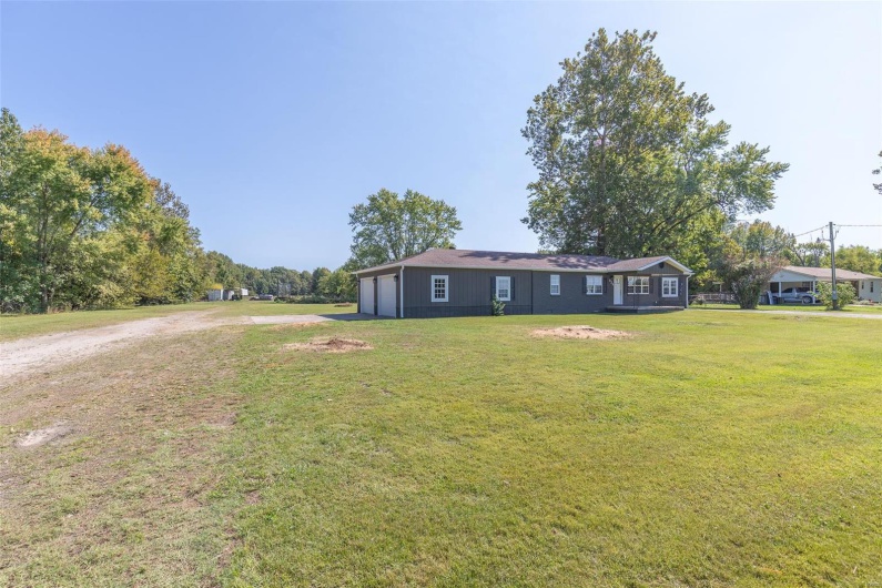 626 County Road 603, Poplar Bluff, Missouri 63901, 4 Bedrooms Bedrooms, 11 Rooms Rooms,2 BathroomsBathrooms,Residential,For Sale,County Road 603,MAR24063650