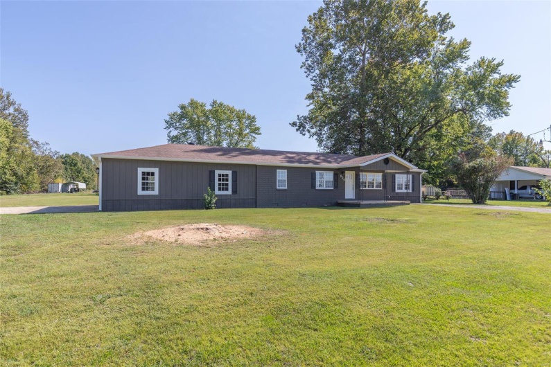 626 County Road 603, Poplar Bluff, Missouri 63901, 4 Bedrooms Bedrooms, 11 Rooms Rooms,2 BathroomsBathrooms,Residential,For Sale,County Road 603,MAR24063650