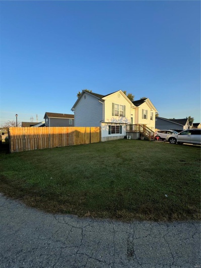 121 Penny Lane, Farmington, Missouri 63640, 4 Bedrooms Bedrooms, 12 Rooms Rooms,3 BathroomsBathrooms,Residential,For Sale,Penny Lane,MAR24055215