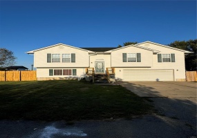 121 Penny Lane, Farmington, Missouri 63640, 4 Bedrooms Bedrooms, 12 Rooms Rooms,3 BathroomsBathrooms,Residential,For Sale,Penny Lane,MAR24055215