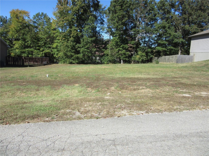 16 Boulder Trail, Poplar Bluff, Missouri 63901, ,Land,For Sale,Boulder Trail,MAR24064177