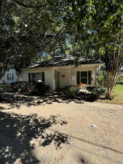 304 Emerson Street, Kennett, Missouri 63857, 2 Bedrooms Bedrooms, 7 Rooms Rooms,1 BathroomBathrooms,Residential,For Sale,Emerson,MAR24065779