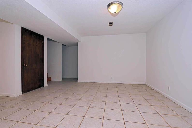 1953 Carolina Lane, Cape Girardeau, Missouri 63701, 3 Bedrooms Bedrooms, 8 Rooms Rooms,2 BathroomsBathrooms,Residential,For Sale,Carolina,MAR24065708