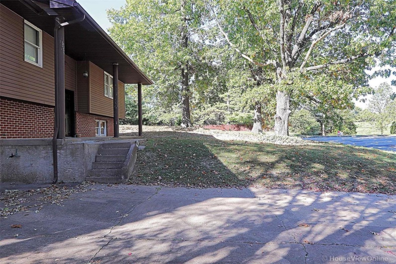 1953 Carolina Lane, Cape Girardeau, Missouri 63701, 3 Bedrooms Bedrooms, 8 Rooms Rooms,2 BathroomsBathrooms,Residential,For Sale,Carolina,MAR24065708