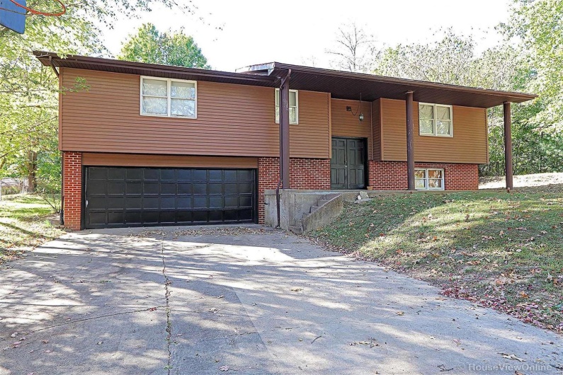 1953 Carolina Lane, Cape Girardeau, Missouri 63701, 3 Bedrooms Bedrooms, 8 Rooms Rooms,2 BathroomsBathrooms,Residential,For Sale,Carolina,MAR24065708
