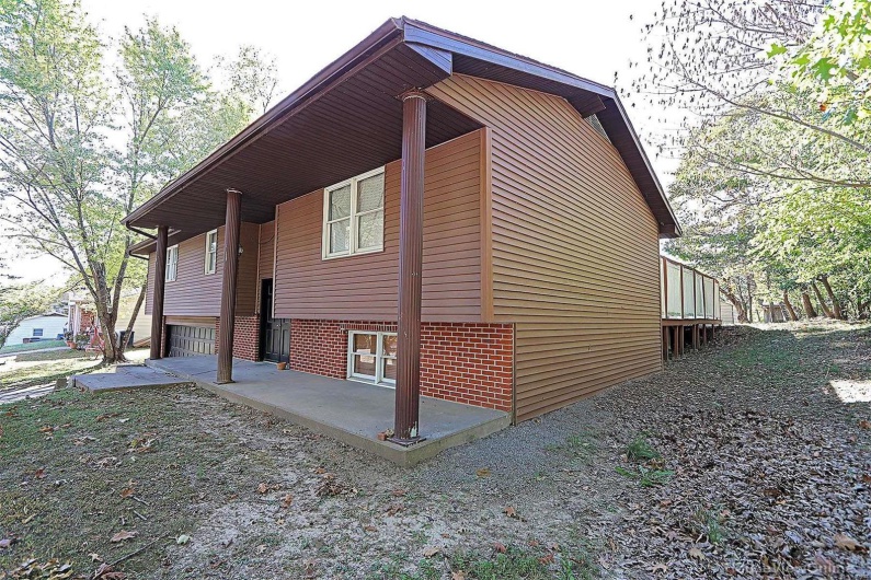 1953 Carolina Lane, Cape Girardeau, Missouri 63701, 3 Bedrooms Bedrooms, 8 Rooms Rooms,2 BathroomsBathrooms,Residential,For Sale,Carolina,MAR24065708