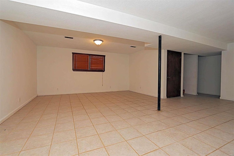 1953 Carolina Lane, Cape Girardeau, Missouri 63701, 3 Bedrooms Bedrooms, 8 Rooms Rooms,2 BathroomsBathrooms,Residential,For Sale,Carolina,MAR24065708