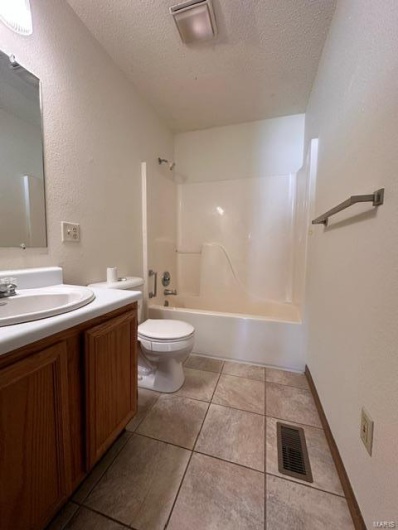 579 Kimberly Court, Farmington, Missouri 63640, 3 Bedrooms Bedrooms, 5 Rooms Rooms,1 BathroomBathrooms,Residential,For Sale,Kimberly,MAR24064529