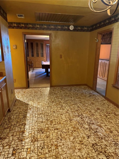 22 Greenbriar Drive, New Madrid, Missouri 63869, 5 Bedrooms Bedrooms, 14 Rooms Rooms,3 BathroomsBathrooms,Residential,For Sale,Greenbriar Drive,MAR24066102