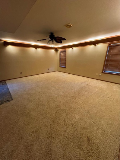 22 Greenbriar Drive, New Madrid, Missouri 63869, 5 Bedrooms Bedrooms, 14 Rooms Rooms,3 BathroomsBathrooms,Residential,For Sale,Greenbriar Drive,MAR24066102