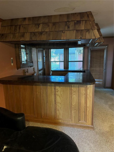 Wet bar