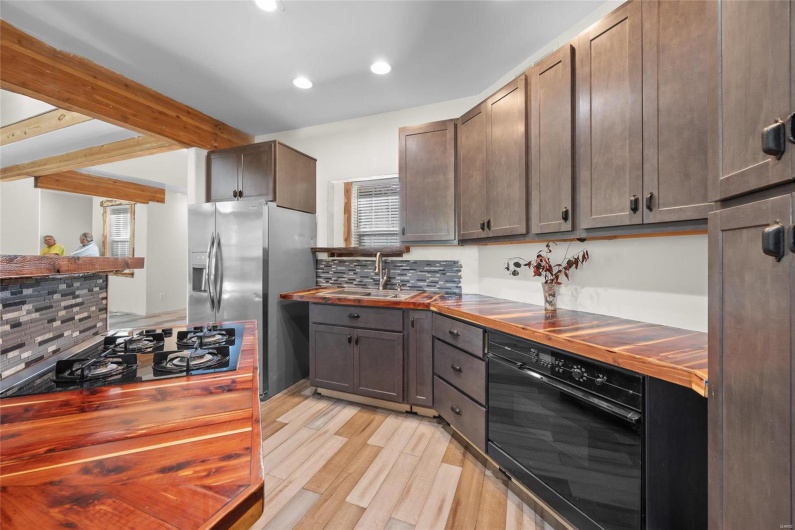 11336 Choctaw Circle, Ste Genevieve, Missouri 63670, 4 Bedrooms Bedrooms, 9 Rooms Rooms,2 BathroomsBathrooms,Residential,For Sale,Choctaw,MAR24066056