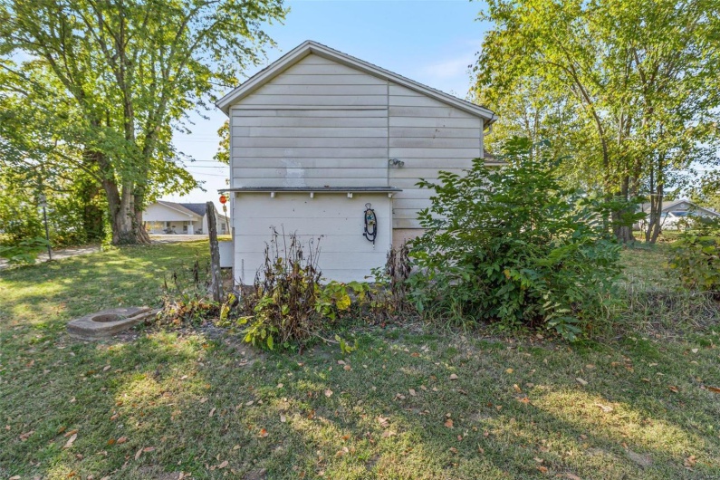 32 Summit Street, Bonne Terre, Missouri 63628, 2 Bedrooms Bedrooms, 6 Rooms Rooms,1 BathroomBathrooms,Residential,For Sale,Summit,MAR24066152