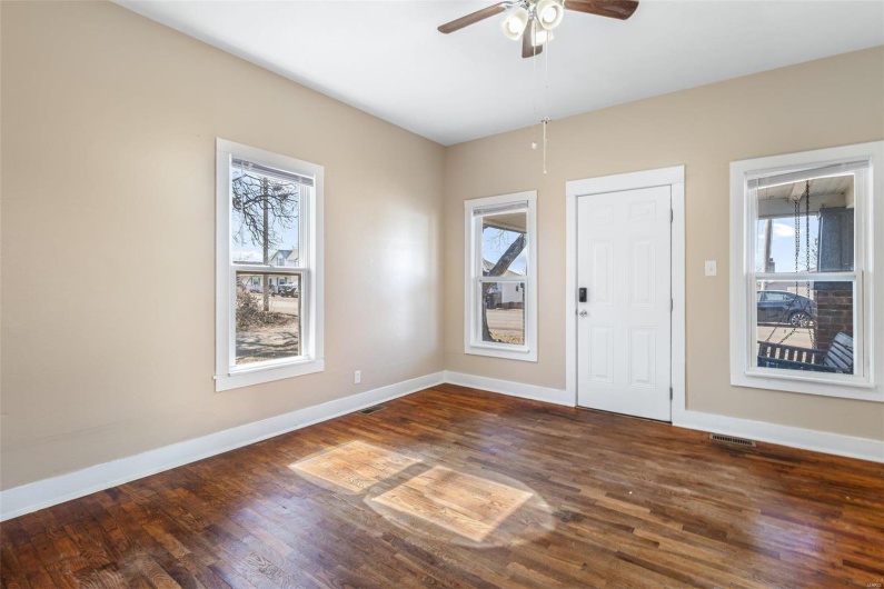 32 Summit Street, Bonne Terre, Missouri 63628, 2 Bedrooms Bedrooms, 6 Rooms Rooms,1 BathroomBathrooms,Residential,For Sale,Summit,MAR24066152