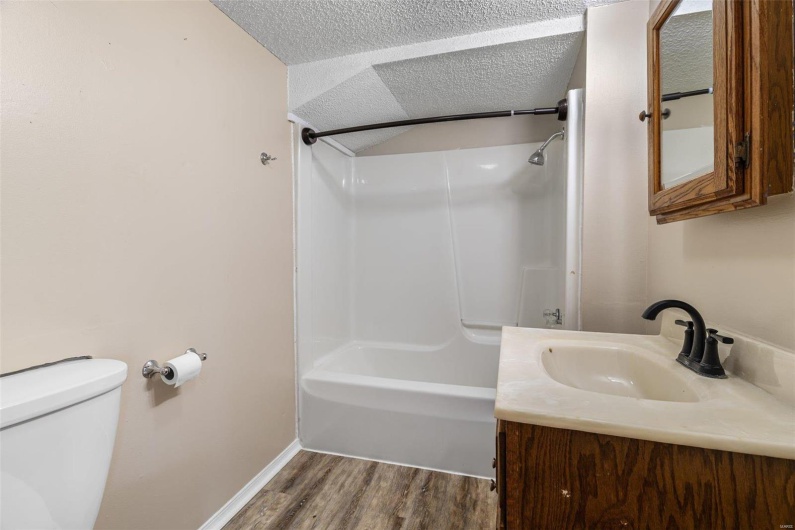 32 Summit Street, Bonne Terre, Missouri 63628, 2 Bedrooms Bedrooms, 6 Rooms Rooms,1 BathroomBathrooms,Residential,For Sale,Summit,MAR24066152