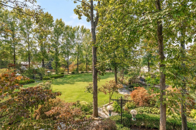 556 Oak Terrace Drive, Farmington, Missouri 63640, 4 Bedrooms Bedrooms, 17 Rooms Rooms,3 BathroomsBathrooms,Residential,For Sale,Oak Terrace,MAR24066145