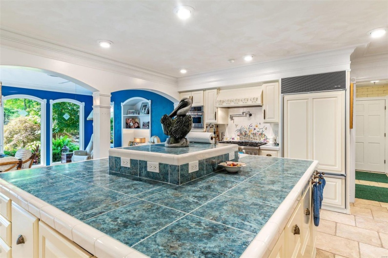 556 Oak Terrace Drive, Farmington, Missouri 63640, 4 Bedrooms Bedrooms, 17 Rooms Rooms,3 BathroomsBathrooms,Residential,For Sale,Oak Terrace,MAR24066145