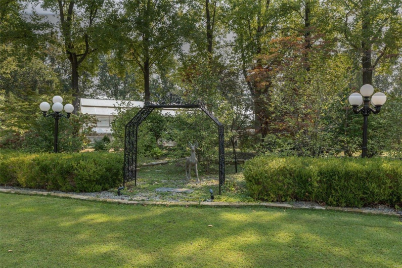 556 Oak Terrace Drive, Farmington, Missouri 63640, 4 Bedrooms Bedrooms, 17 Rooms Rooms,3 BathroomsBathrooms,Residential,For Sale,Oak Terrace,MAR24066145