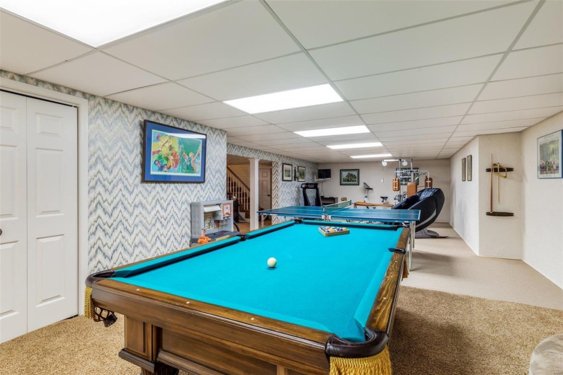 556 Oak Terrace Drive, Farmington, Missouri 63640, 4 Bedrooms Bedrooms, 17 Rooms Rooms,3 BathroomsBathrooms,Residential,For Sale,Oak Terrace,MAR24066145