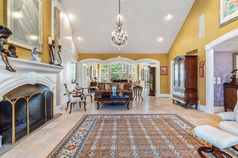 556 Oak Terrace Drive, Farmington, Missouri 63640, 4 Bedrooms Bedrooms, 17 Rooms Rooms,3 BathroomsBathrooms,Residential,For Sale,Oak Terrace,MAR24066145