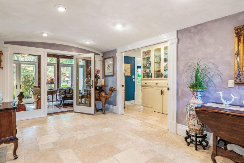556 Oak Terrace Drive, Farmington, Missouri 63640, 4 Bedrooms Bedrooms, 17 Rooms Rooms,3 BathroomsBathrooms,Residential,For Sale,Oak Terrace,MAR24066145