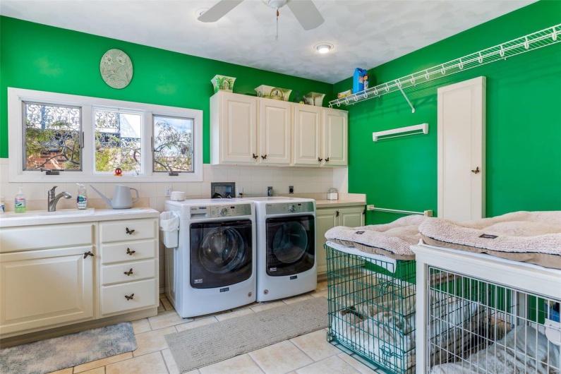 556 Oak Terrace Drive, Farmington, Missouri 63640, 4 Bedrooms Bedrooms, 17 Rooms Rooms,3 BathroomsBathrooms,Residential,For Sale,Oak Terrace,MAR24066145