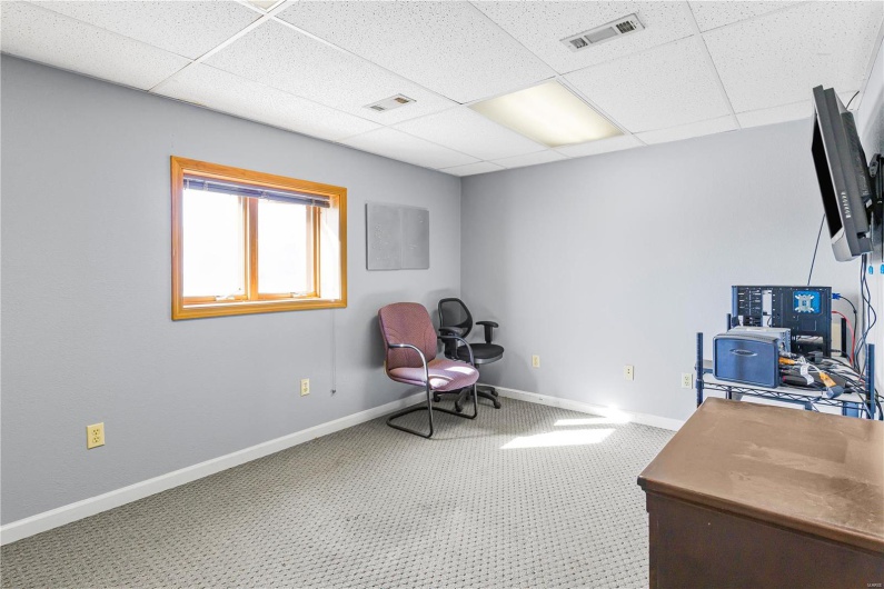 800 Newberry Street, Fredericktown, Missouri 63645, ,Commercial Sale,For Sale,Newberry,MAR24064910