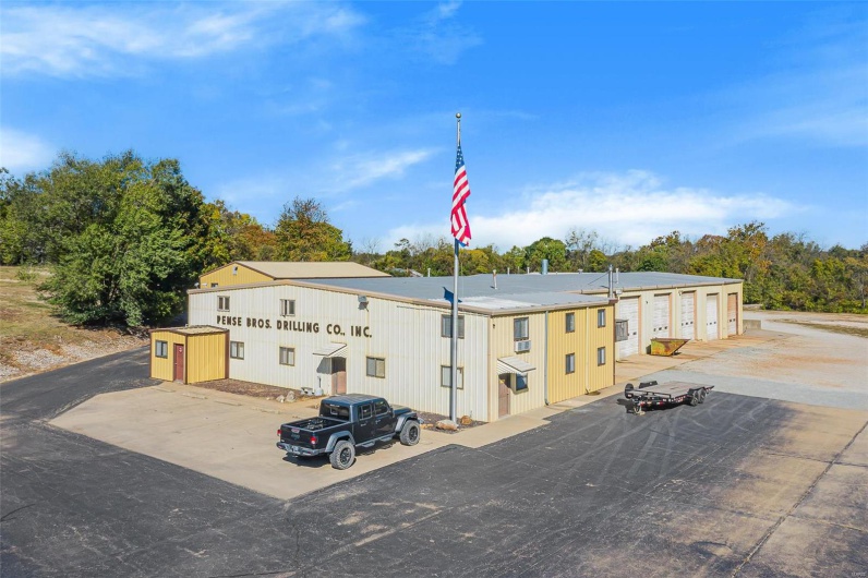 800 Newberry Street, Fredericktown, Missouri 63645, ,Commercial Sale,For Sale,Newberry,MAR24064910