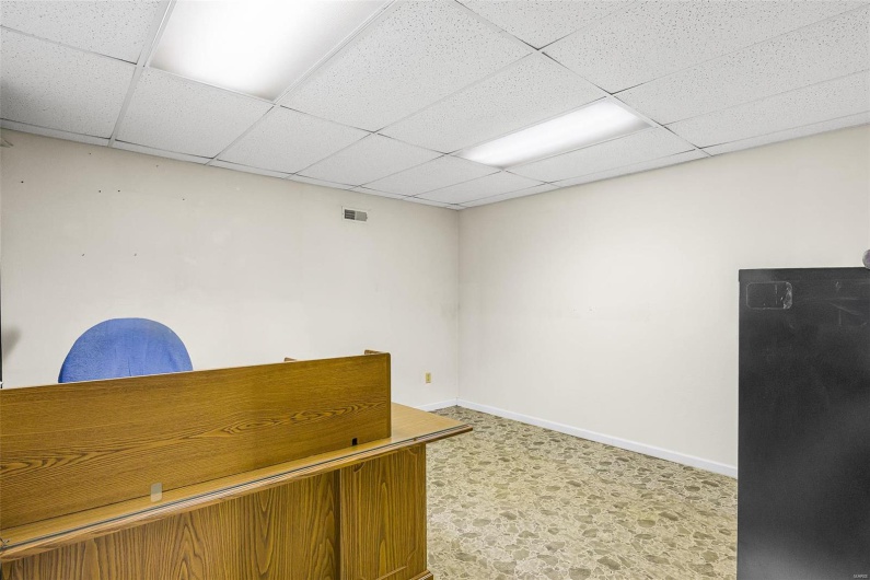 800 Newberry Street, Fredericktown, Missouri 63645, ,Commercial Sale,For Sale,Newberry,MAR24064910
