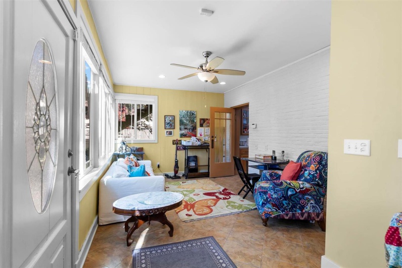 309 Spanish, Cape Girardeau, Missouri 63701, 4 Bedrooms Bedrooms, 10 Rooms Rooms,2 BathroomsBathrooms,Residential,For Sale,Spanish,MAR24066785