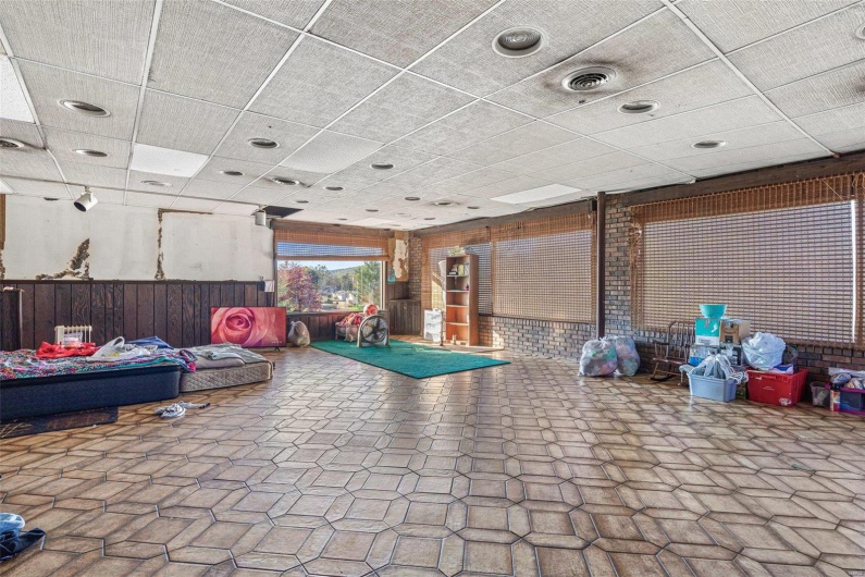 610 East Hwy 72, Ironton, Missouri 63650, ,Commercial Sale,For Sale,East Hwy 72,MAR24066552