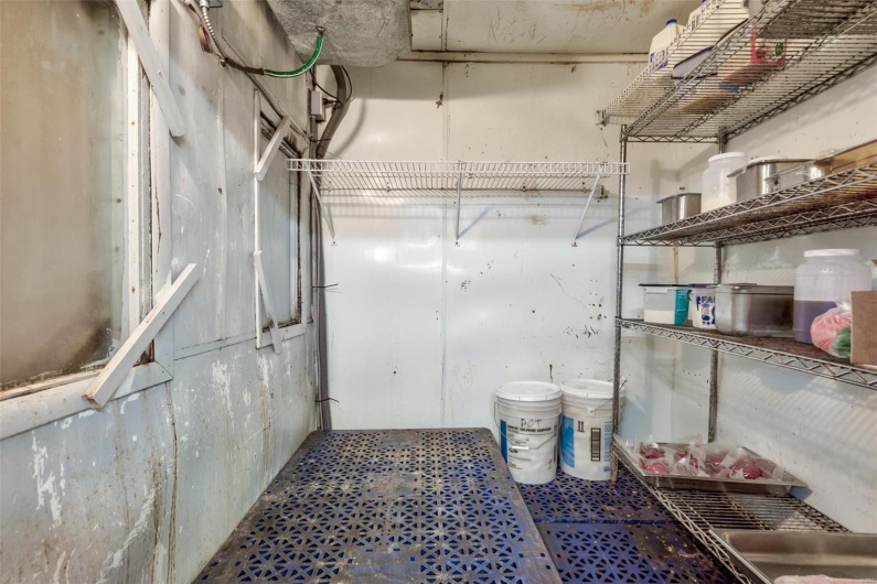 950 Ste. Genevieve Drive, Ste Genevieve, Missouri 63670, ,Commercial Sale,For Sale,Ste. Genevieve,MAR24067649