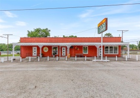 950 Ste. Genevieve Drive, Ste Genevieve, Missouri 63670, ,Commercial Sale,For Sale,Ste. Genevieve,MAR24067649